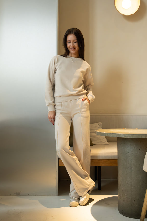 Sweatshirt and palazzo in Beige