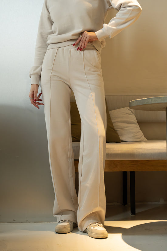 Sweatshirt and palazzo in Beige