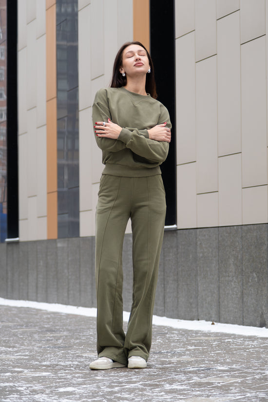 Sweatshirt and palazzo in Olive
