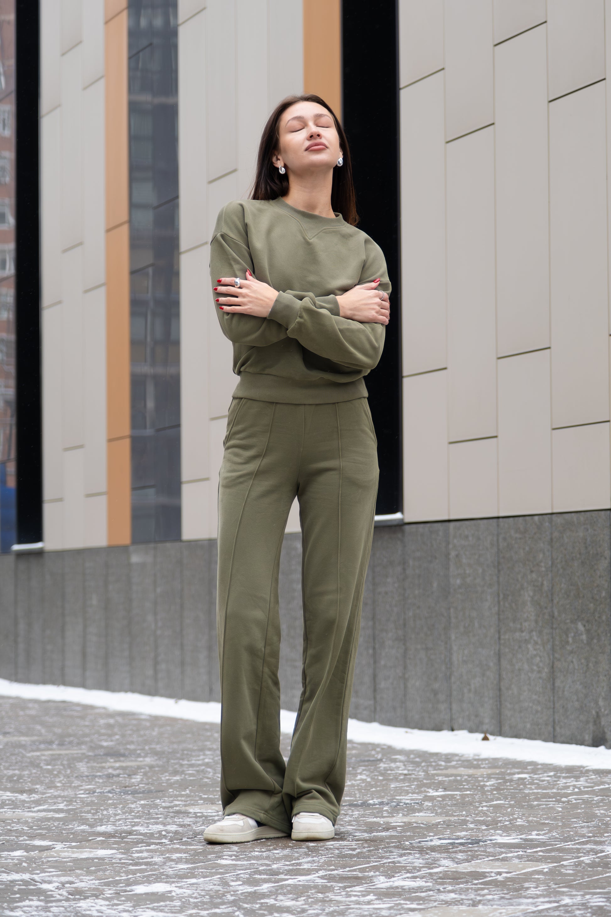 Sweatshirt and palazzo in Olive