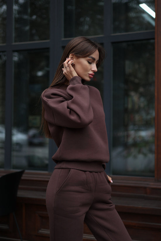 Sweatshirt and joggers in chocolate