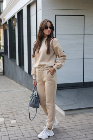 Beige Sweatshirt & Jogger Set
